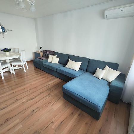 Platinum Apartment - Apartament Cu 3 Camere, 2 Dormitoare, 2 Bai, Bucatarie Complet Utilata, 2 Balcoane Bucarest Esterno foto