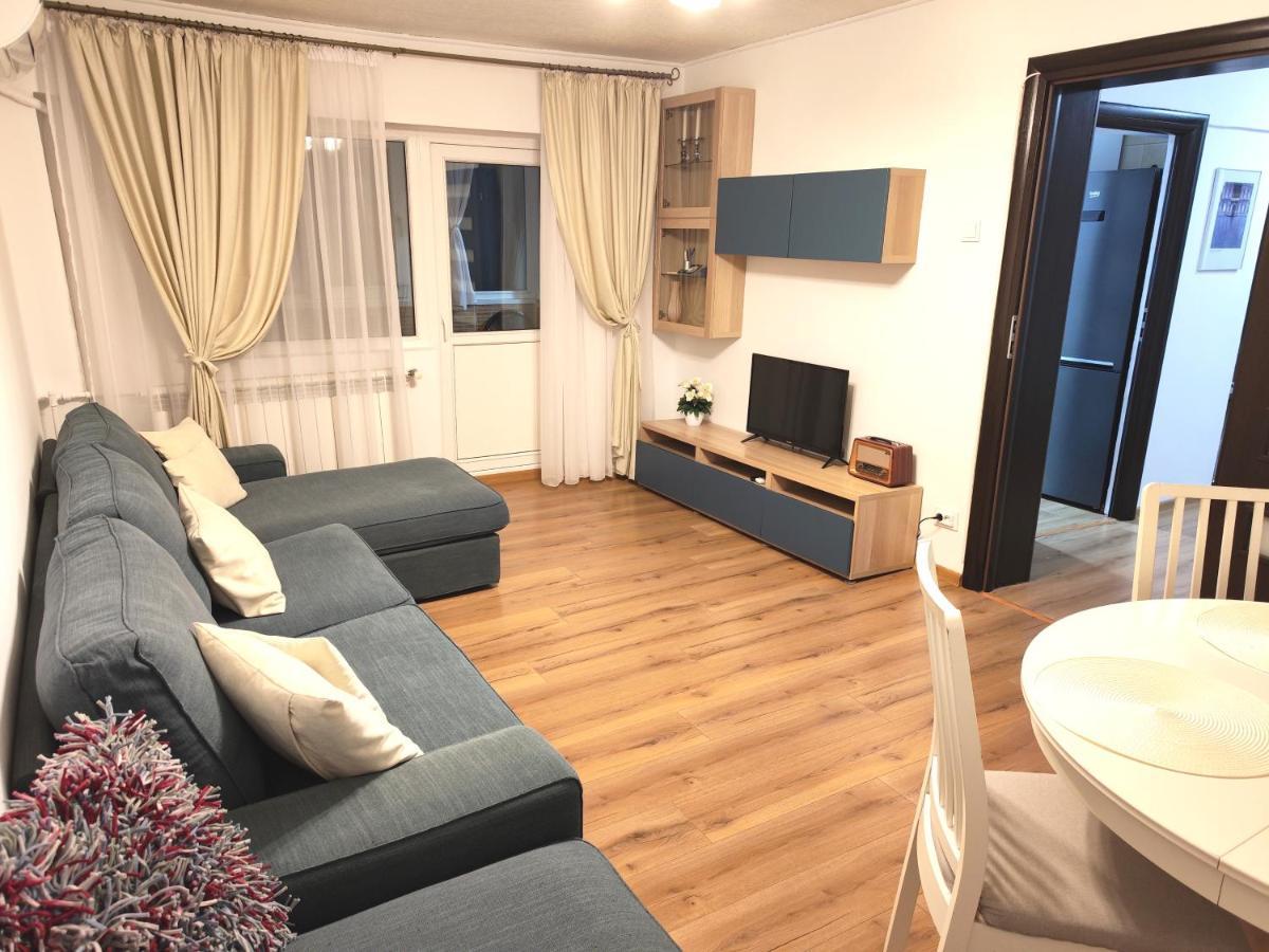 Platinum Apartment - Apartament Cu 3 Camere, 2 Dormitoare, 2 Bai, Bucatarie Complet Utilata, 2 Balcoane Bucarest Esterno foto