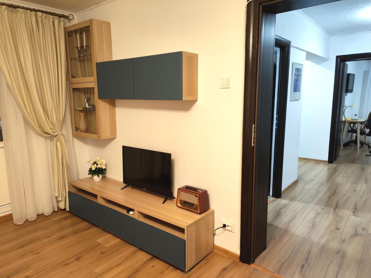 Platinum Apartment - Apartament Cu 3 Camere, 2 Dormitoare, 2 Bai, Bucatarie Complet Utilata, 2 Balcoane Bucarest Esterno foto