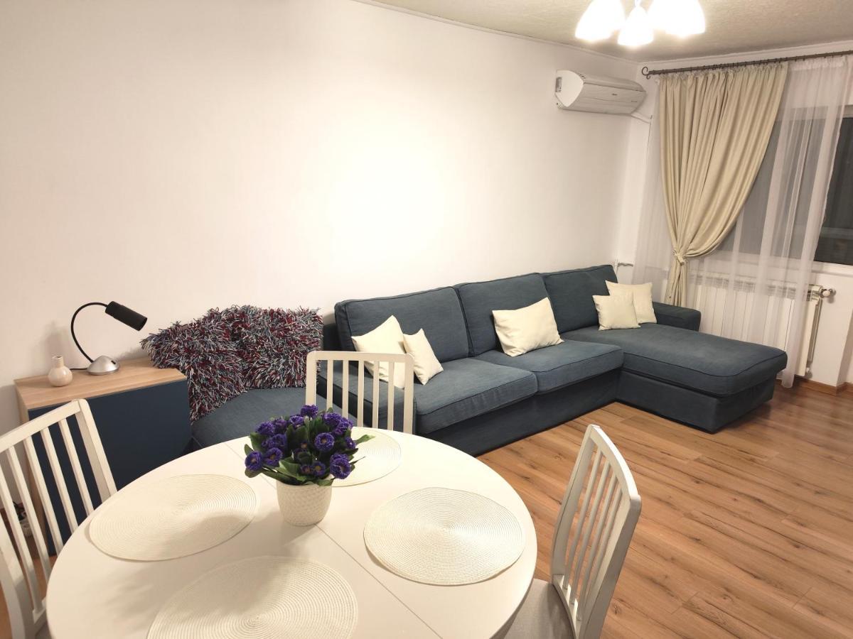 Platinum Apartment - Apartament Cu 3 Camere, 2 Dormitoare, 2 Bai, Bucatarie Complet Utilata, 2 Balcoane Bucarest Esterno foto