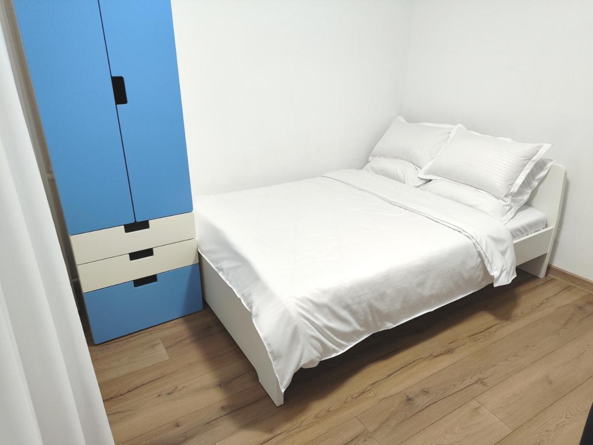 Platinum Apartment - Apartament Cu 3 Camere, 2 Dormitoare, 2 Bai, Bucatarie Complet Utilata, 2 Balcoane Bucarest Esterno foto
