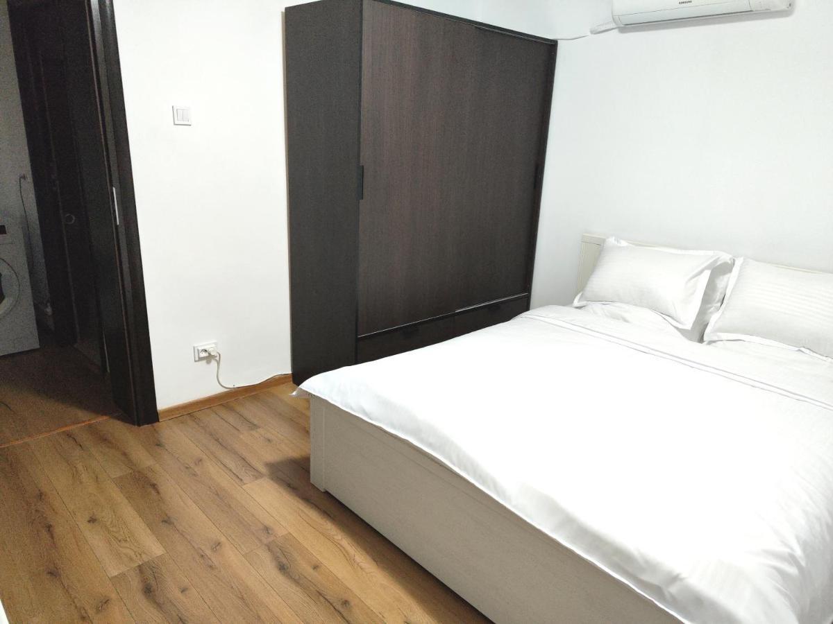 Platinum Apartment - Apartament Cu 3 Camere, 2 Dormitoare, 2 Bai, Bucatarie Complet Utilata, 2 Balcoane Bucarest Esterno foto