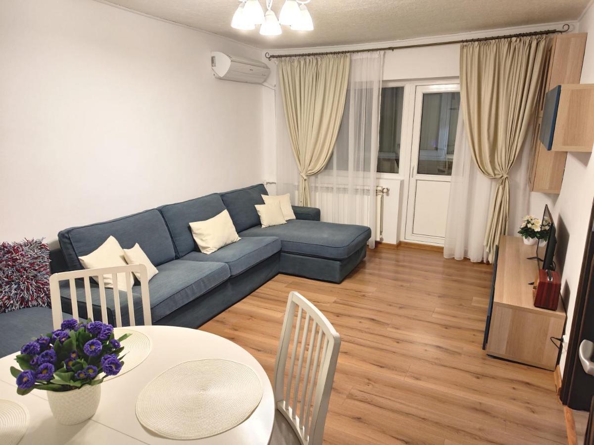 Platinum Apartment - Apartament Cu 3 Camere, 2 Dormitoare, 2 Bai, Bucatarie Complet Utilata, 2 Balcoane Bucarest Esterno foto