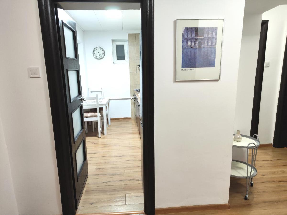 Platinum Apartment - Apartament Cu 3 Camere, 2 Dormitoare, 2 Bai, Bucatarie Complet Utilata, 2 Balcoane Bucarest Esterno foto