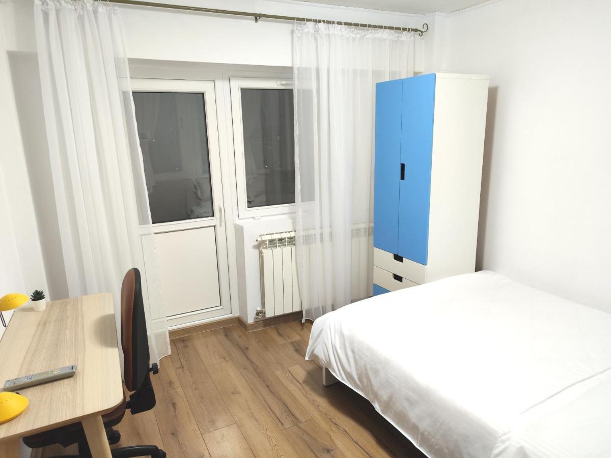 Platinum Apartment - Apartament Cu 3 Camere, 2 Dormitoare, 2 Bai, Bucatarie Complet Utilata, 2 Balcoane Bucarest Esterno foto