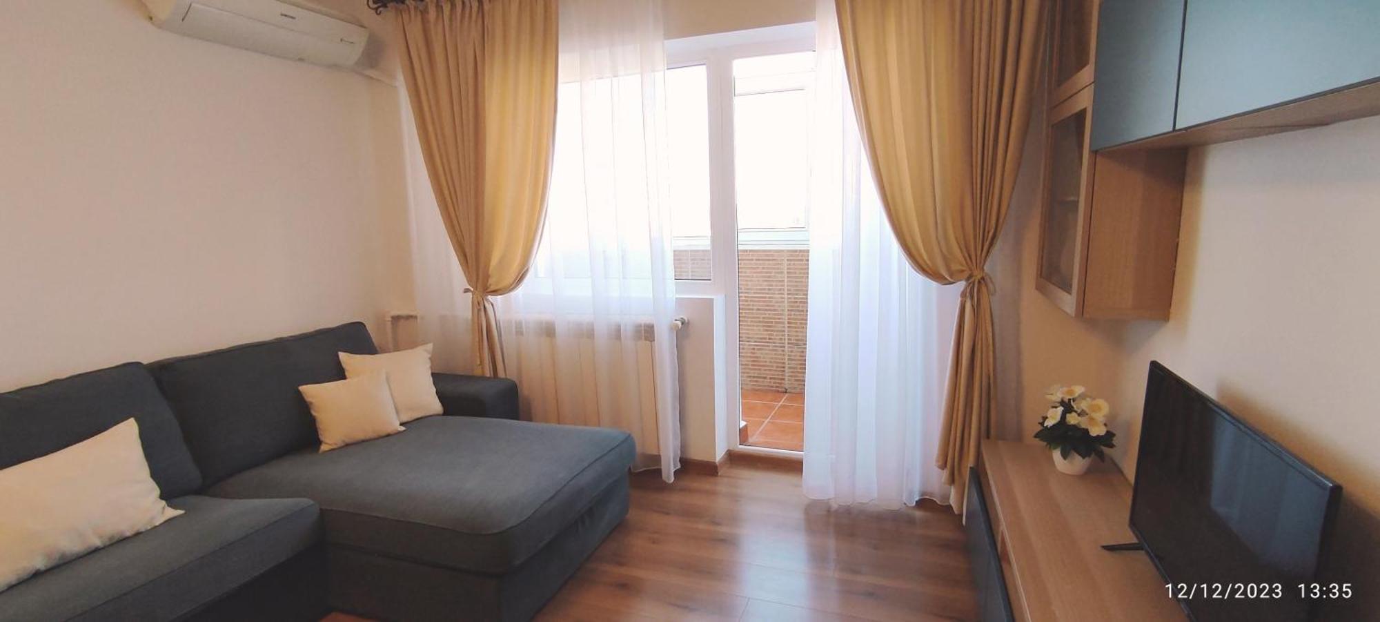 Platinum Apartment - Apartament Cu 3 Camere, 2 Dormitoare, 2 Bai, Bucatarie Complet Utilata, 2 Balcoane Bucarest Esterno foto